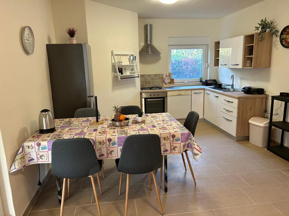 Dora House With Wifi And Outdoor Swimming Pool Villa Pula Luaran gambar