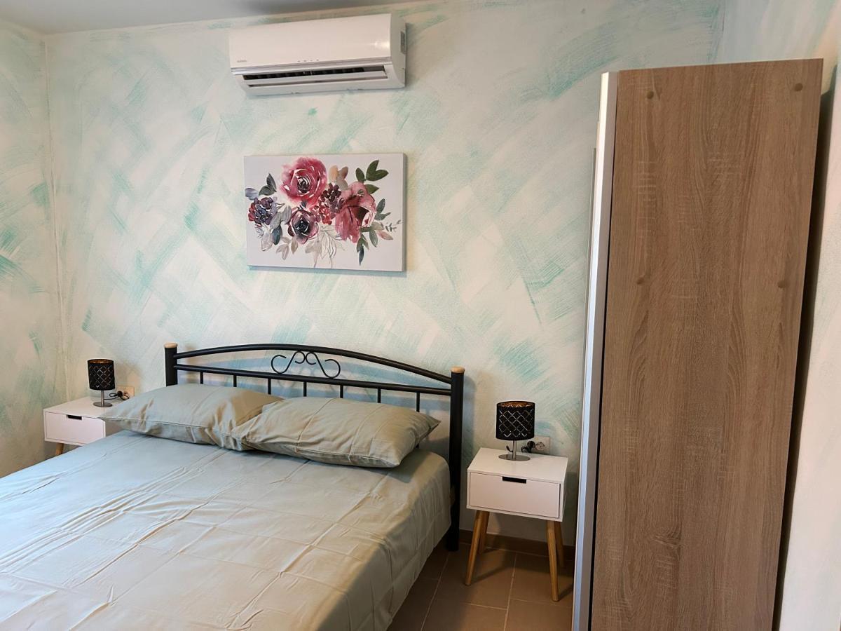 Dora House With Wifi And Outdoor Swimming Pool Villa Pula Luaran gambar